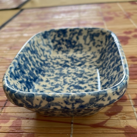 Henn workshop blue sponge ware. - Picture 6 of 6